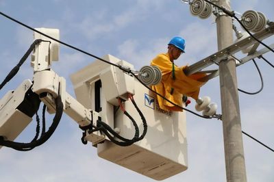 十年磨一劍 一名配電帶電“優(yōu)等生”的防雷器攻堅之路
